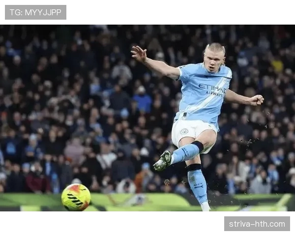 马尔蒂诺战术体系解析：高位逼抢与边路进攻的融合